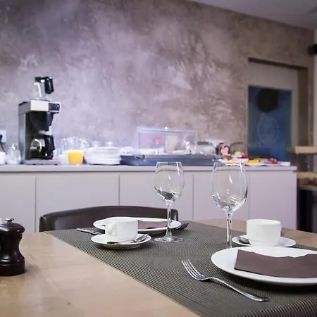 Maison De La Paix Bed & Breakfast Poperinge